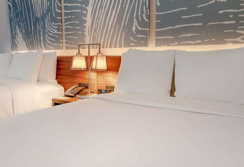 ２ダブルベッドのスタンダードルーム, B Ocean Resort Fort Lauderdale Beach