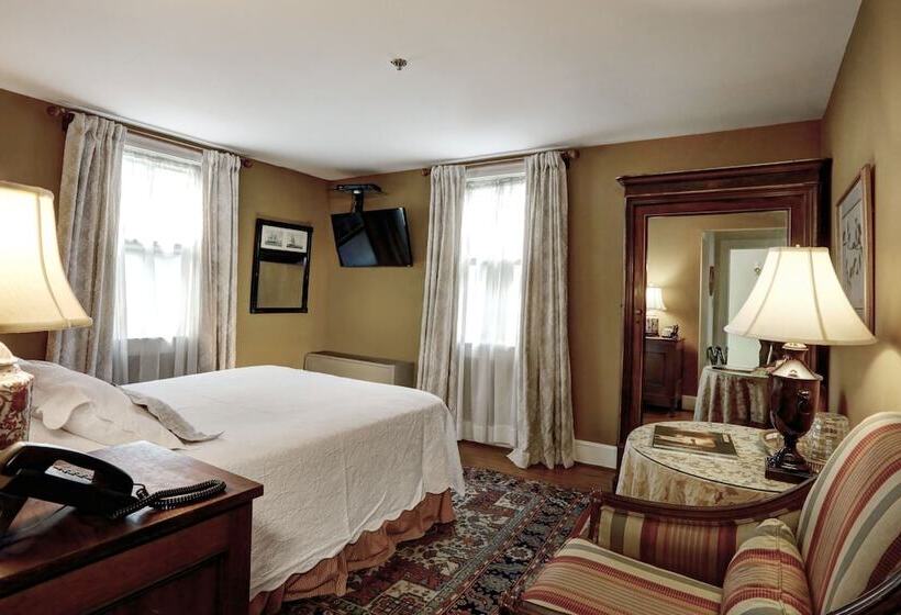 标准间, 200 South Street Inn
