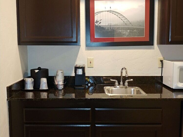 스탠다드 룸 더블 침대 2개, Best Western Plus Parkway Inn