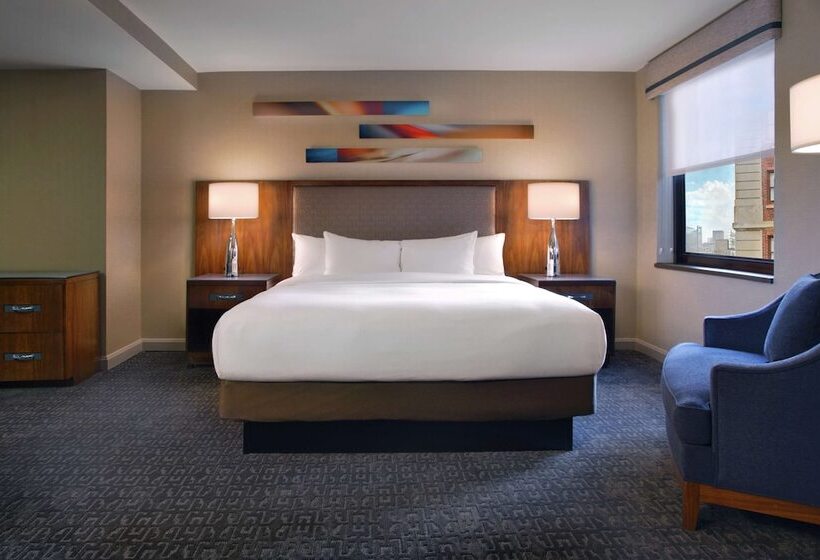 Junior Suite, Hilton Chicago