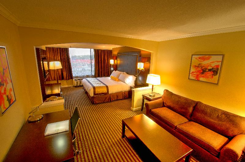 חדר סטנדרט עם מיטת קינג, Holiday Inn Orlando East Ucf Area, An Ihg