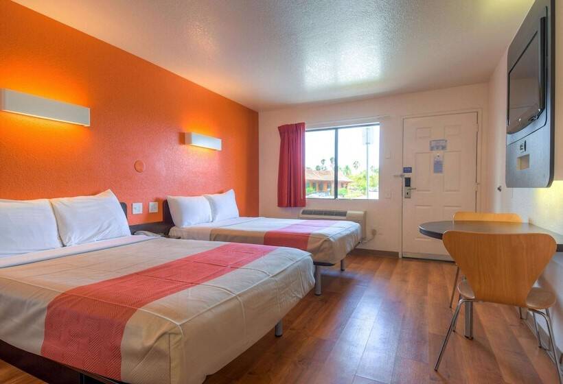 Номер Стандарт 2 Двуспальные Кровати, Motel 6 Chula Vista, Ca   San Diego