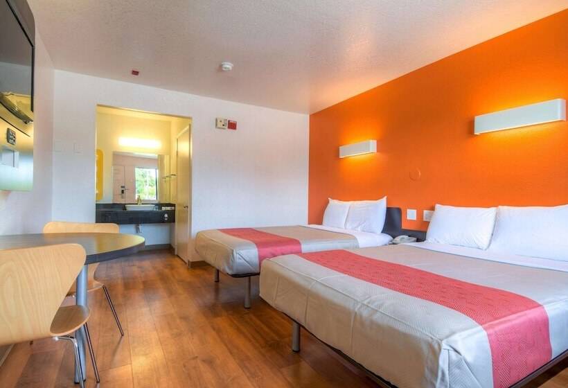 Номер Стандарт 2 Двуспальные Кровати, Motel 6 Chula Vista, Ca   San Diego