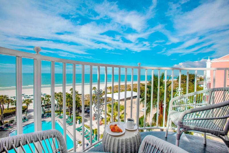 스탠다드 룸, The Don Cesar