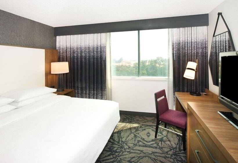 침실 2개 스위트, Embassy Suites By Hilton Walnut Creek