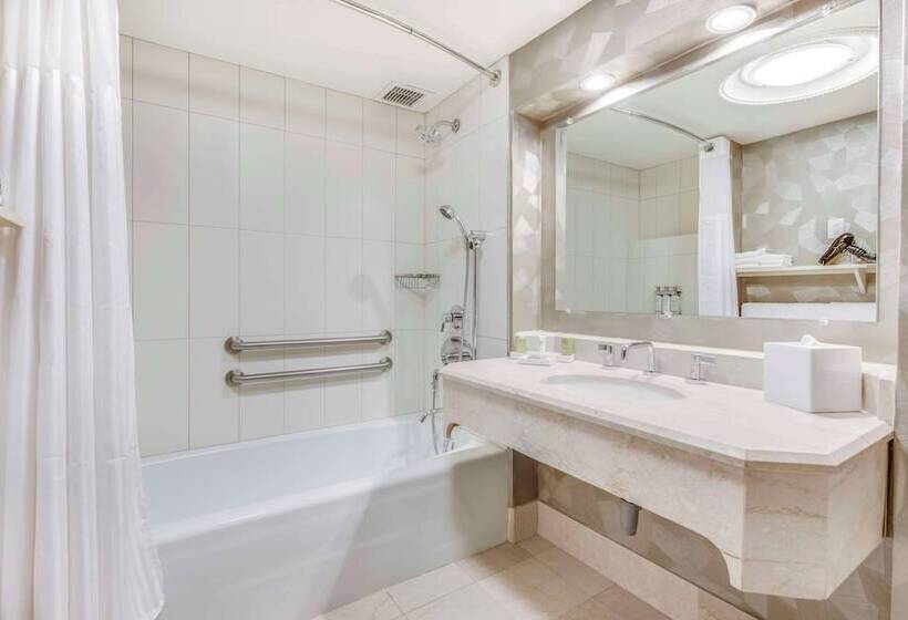 اتاق استاندارد با 2 تخت دوبل, Hilton Washington Dc Capitol Hill