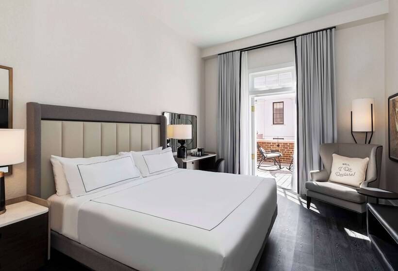 코티지 풀장 전망, Mills House Charleston, Curio Collection By Hilton