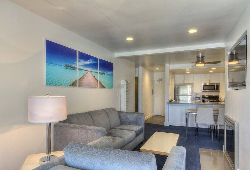 Люкс Премиум, Oceanside Marina Suites  A Waterfront