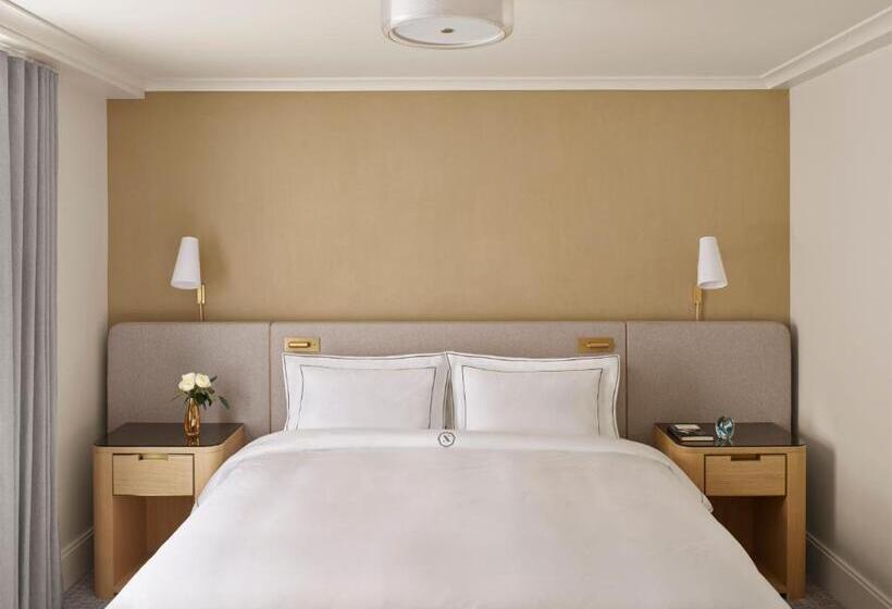 스위트, The Newbury Boston