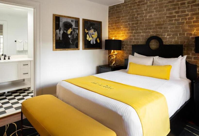Standard Szoba Queen Size Bed, The Vendue, Downtown Art
