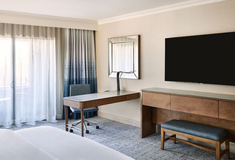 חדר דלוקס נוף בריכה, The Westin La Paloma Resort & Spa