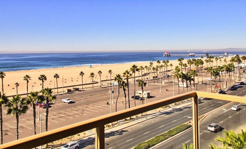 바다 전망 스위트, The Waterfront Beach Resort, A Hilton