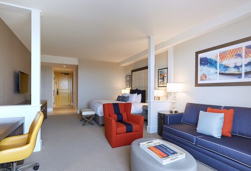 스위트, The Waterfront Beach Resort, A Hilton