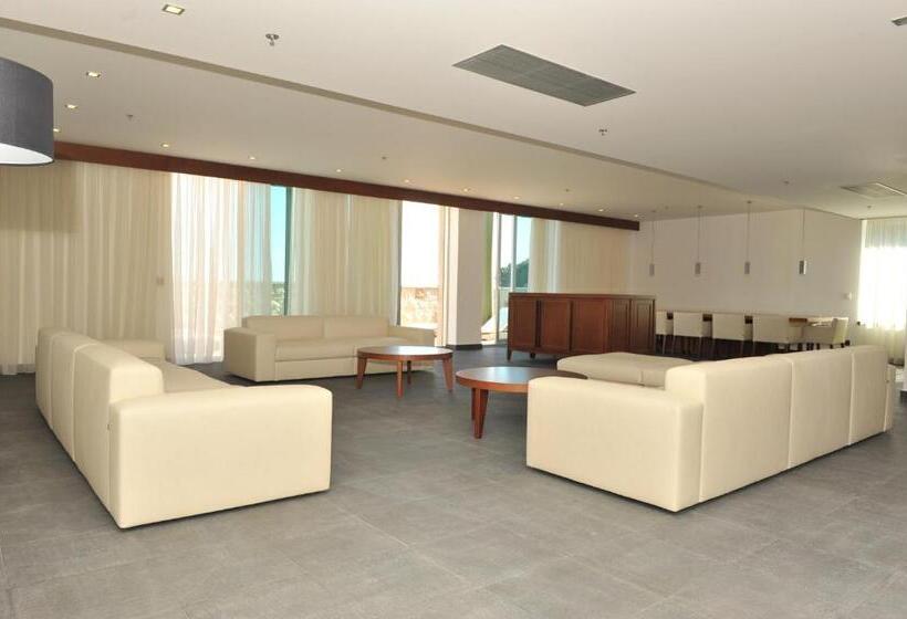 스위트, Avala Resort & Villas