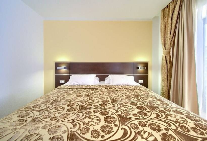 Deluxe Suite Sea View, Marina