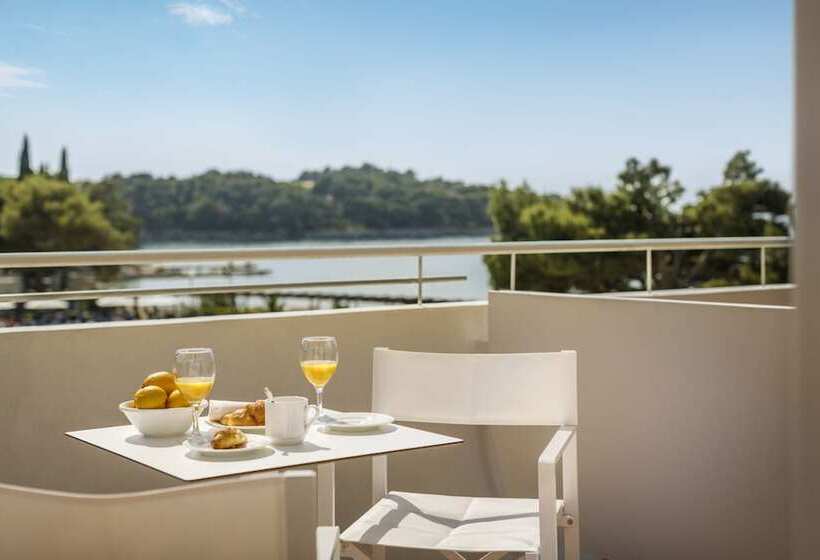 سوئیت کلاسیک, Remisens Hotel Albatros All Inclusive