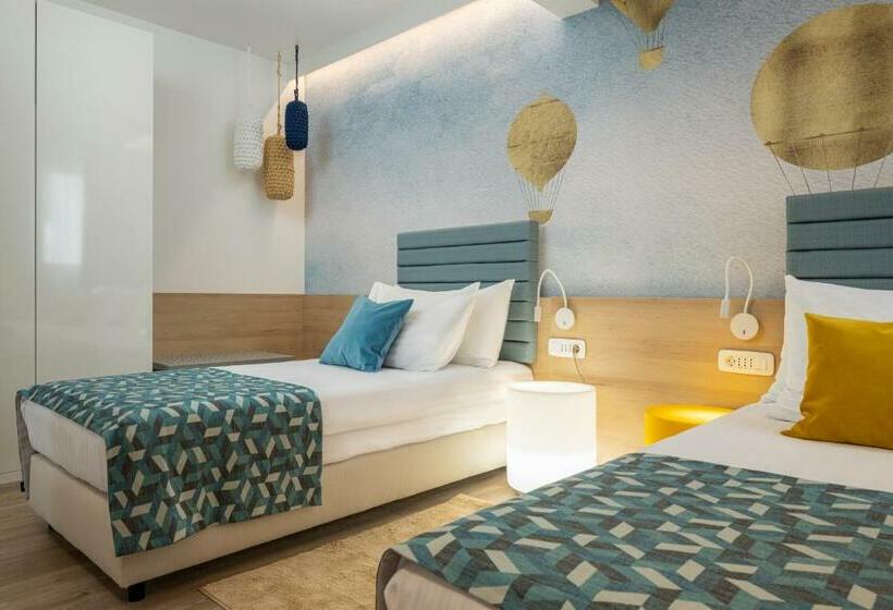 Полулюкс Боковой Вид на Море, Valamar Meteor