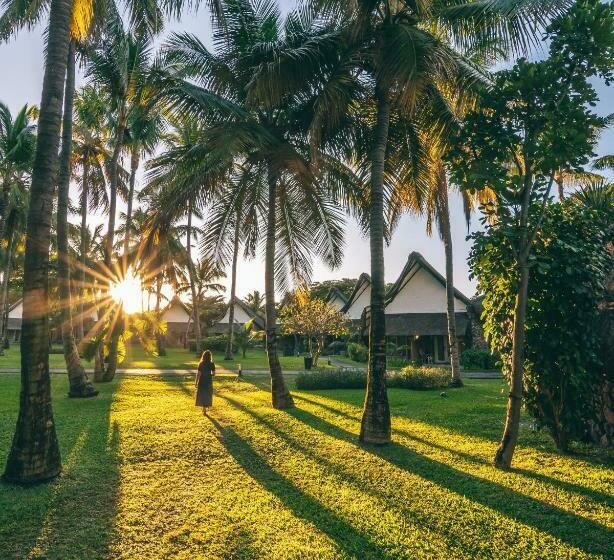 بانگلوی ممتاز, La Pirogue Mauritius