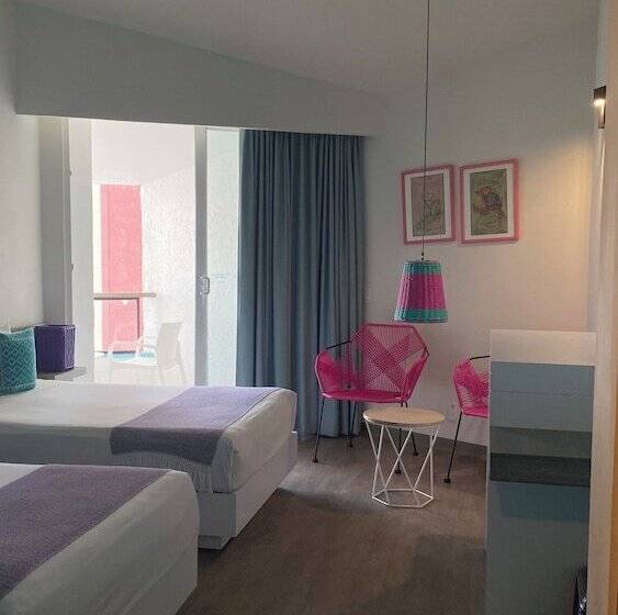 デラックスルーム, Fontan Ixtapa
