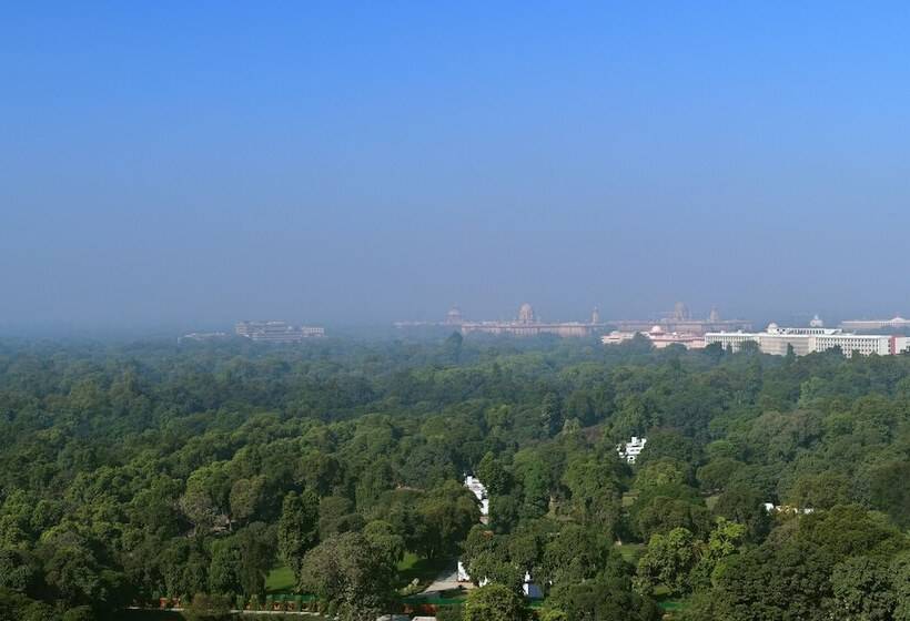 اتاق لوکس با چشم‌انداز شهر, Taj Mahal, New Delhi
