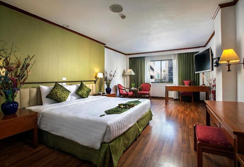 اتاق لوکس با تخت بزرگ, Arawana Regency Park Sukhumvit