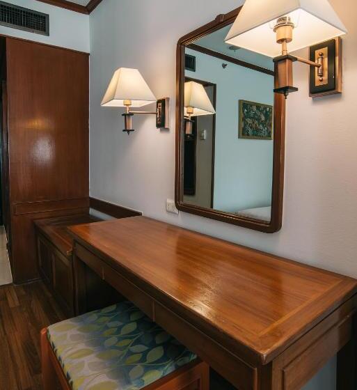 اتاق سوپریور با تخت بزرگ, Arawana Regency Park Sukhumvit