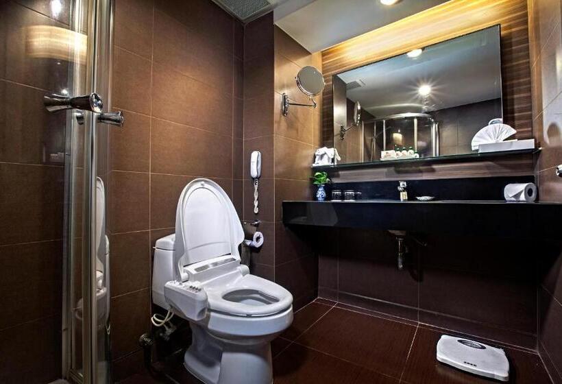 اتاق لوکس با تخت بزرگ, Arawana Regency Park Sukhumvit