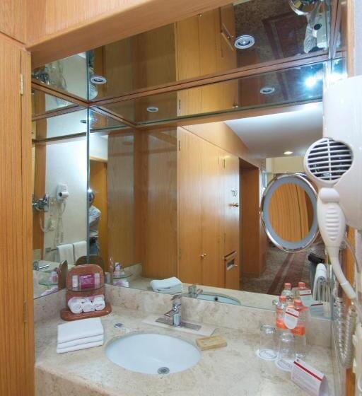 Номер Стандарт 2 Двуспальные Кровати, Crowne Plaza Hotel Mexico City North Tlalnepantla, An Ihg