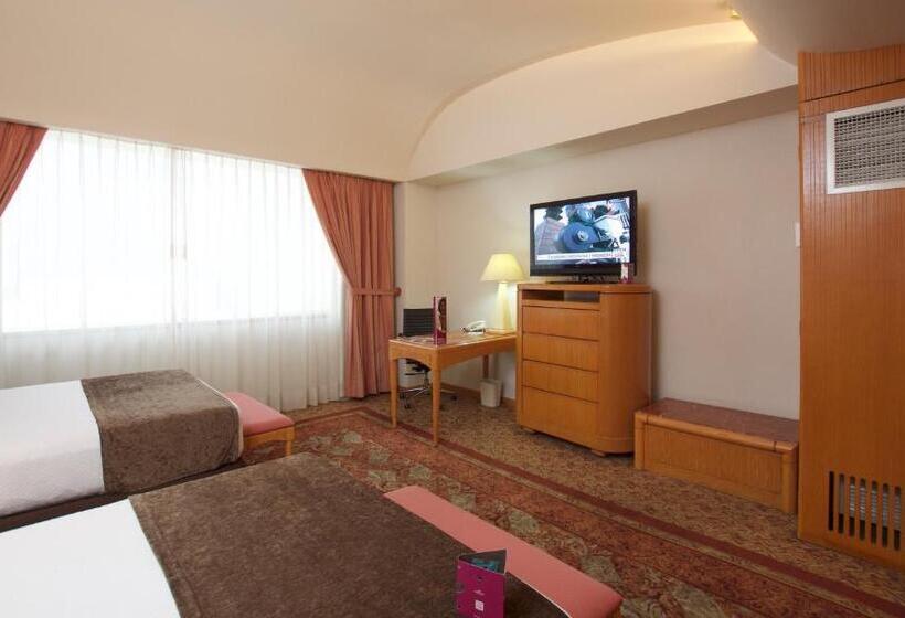 Номер Стандарт 2 Двуспальные Кровати, Crowne Plaza Hotel Mexico City North Tlalnepantla, An Ihg