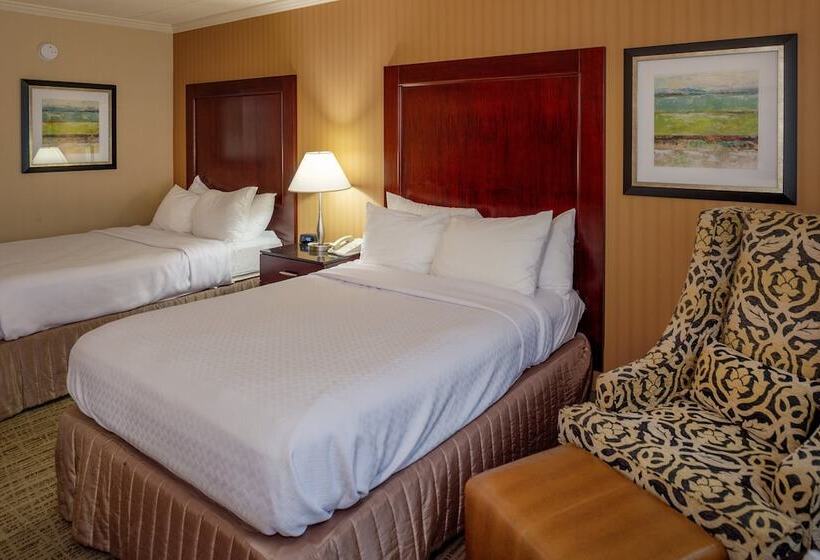 Номер Стандарт 2 Двуспальные Кровати, Crowne Plaza Hotel St. Louis Airport, An Ihg