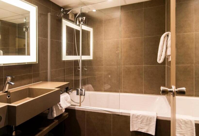 اتاق سوپریور با چشم‌انداز استخر, Novotel Antwerpen   Ekeren