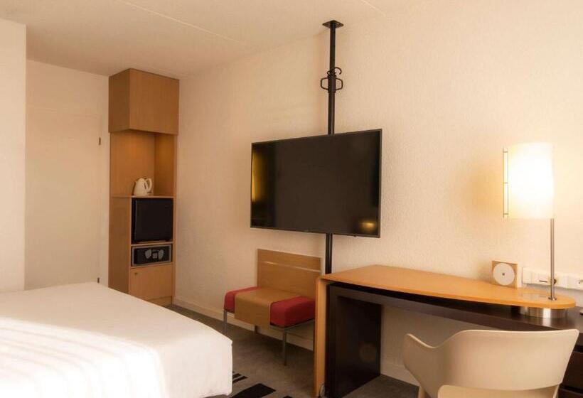 اتاق سوپریور با چشم‌انداز استخر, Novotel Antwerpen   Ekeren