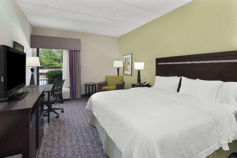 Quarto Estandar Cama King, Hampton Inn Atlantatown Center/kennesaw
