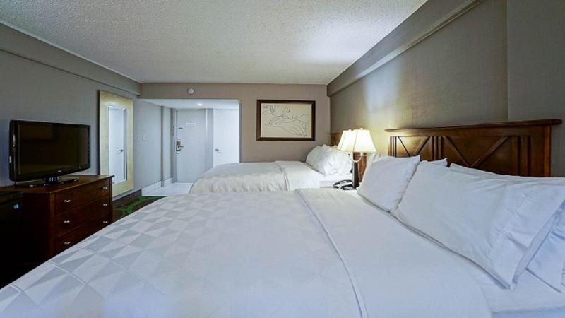 带大床的套房, Sonesta Select Camarillo