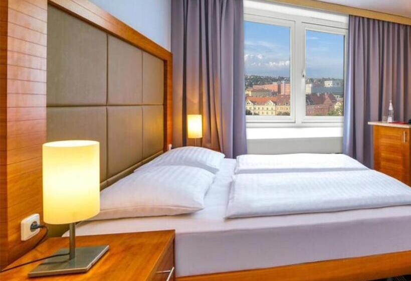Quarto Economy, Uno Prague
