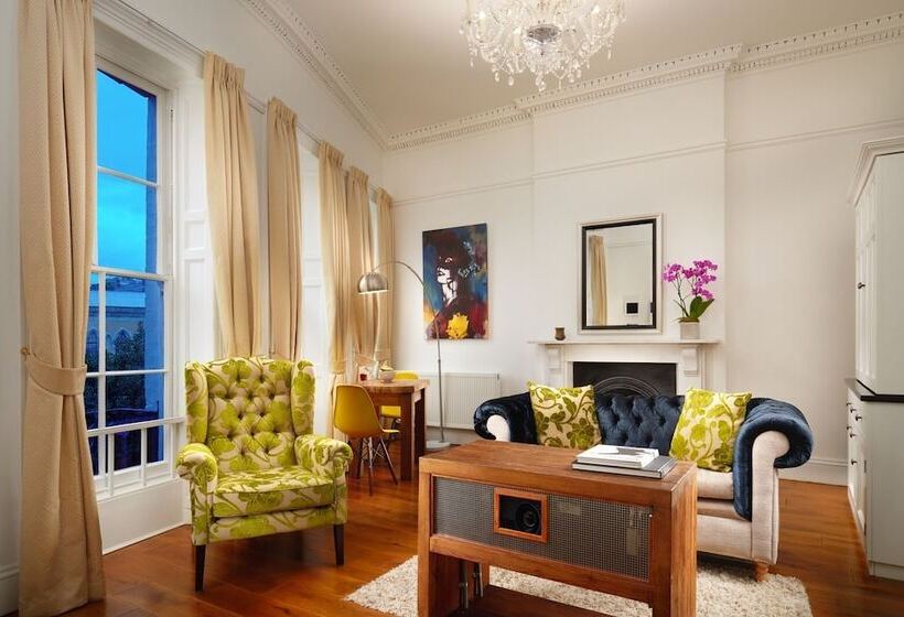 디럭스 스위트, The Berkeley Square Hotel Bristol
