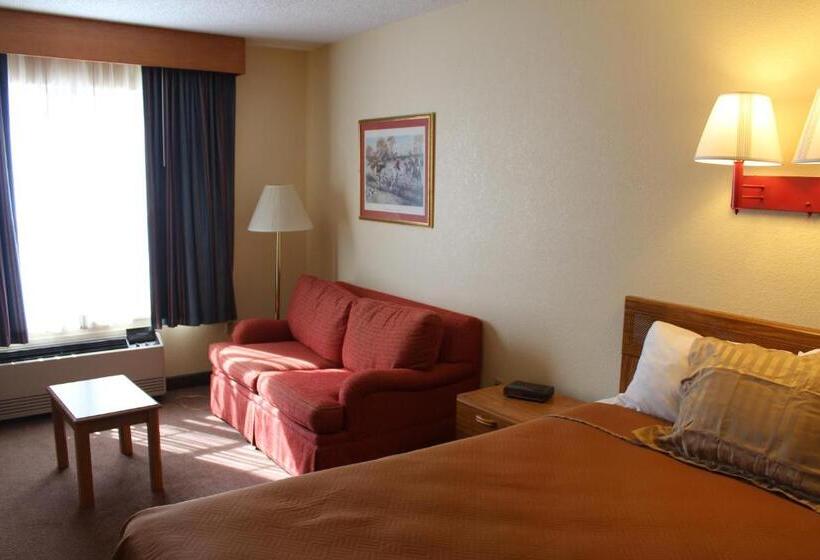 Люкс Deluxe Кровать Кинг, Travelodge By Wyndham Perry National Fairgrounds Area I 75