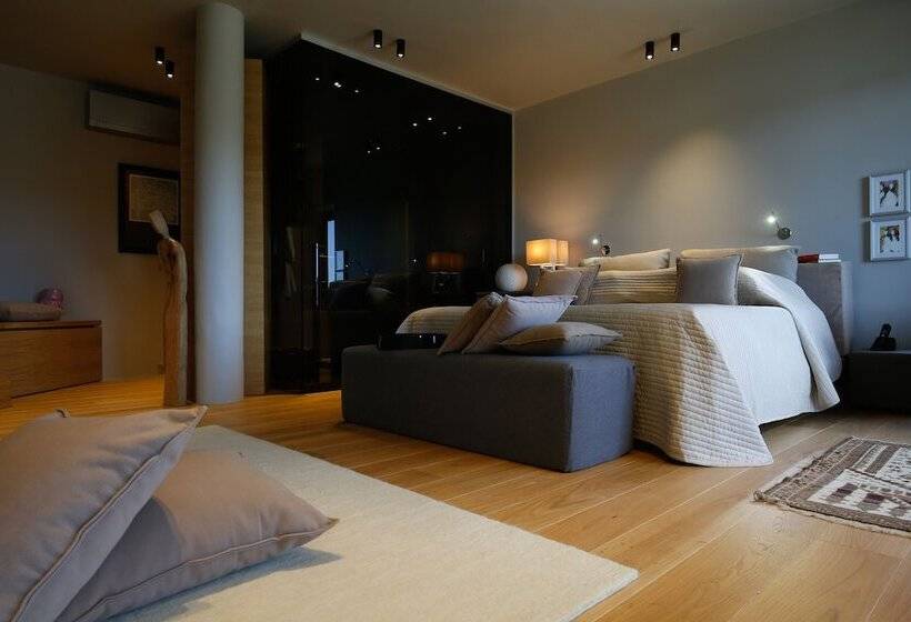 Люкс Deluxe Вид на Море, Boutique Hotel Valsabbion