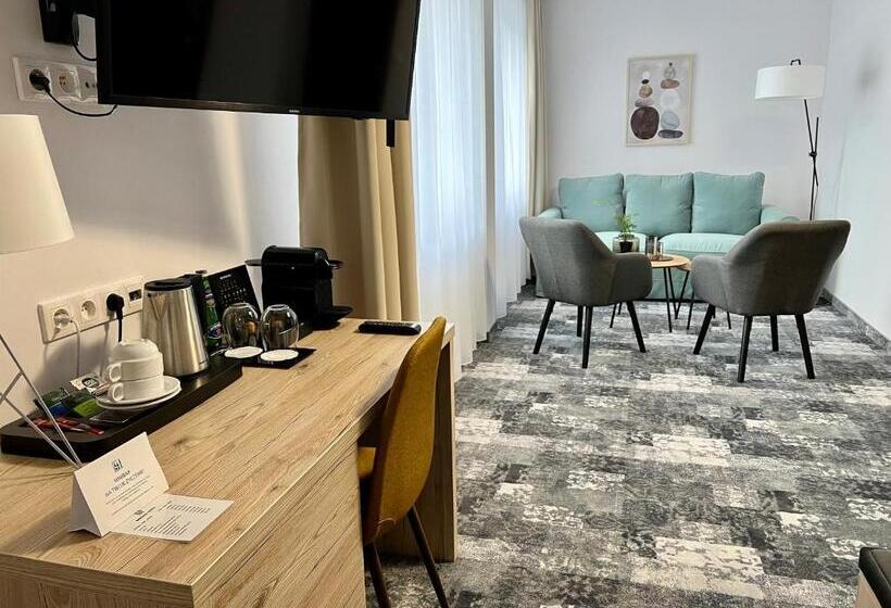 Студио Стандарт Кровать Кинг, City