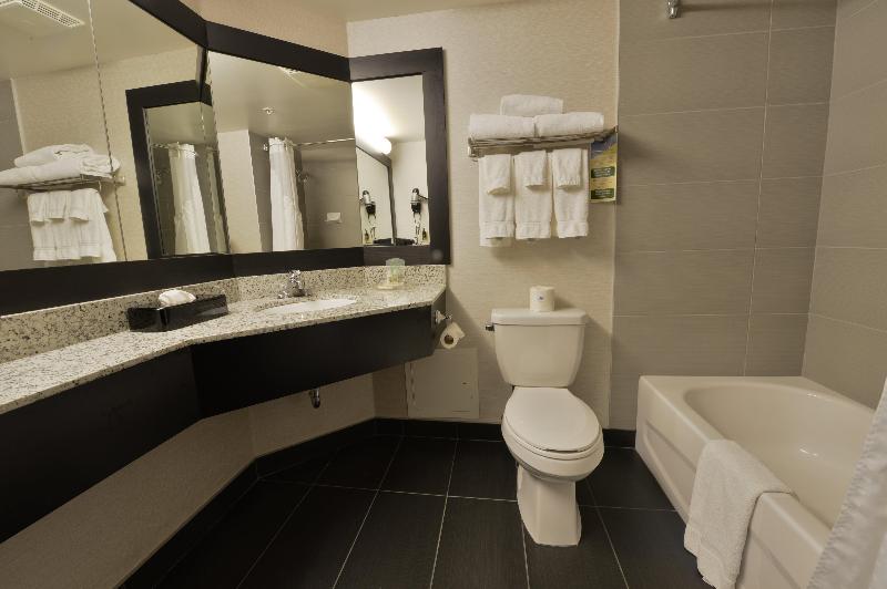 Standard Szoba King Size Bed, Holiday Inn Montreal Centre Ville Downtown, An Ihg