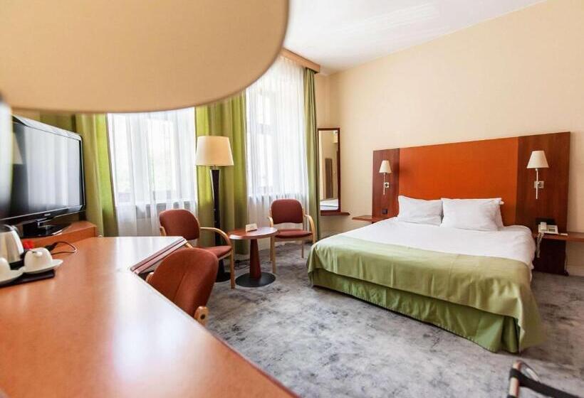 Номер Стандарт, Mercure Opole