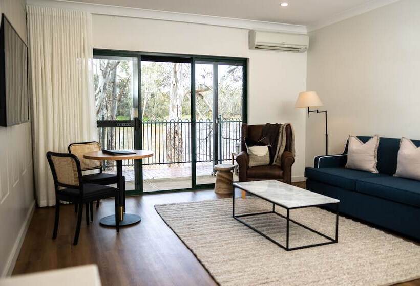 스위트, Clare Country Club