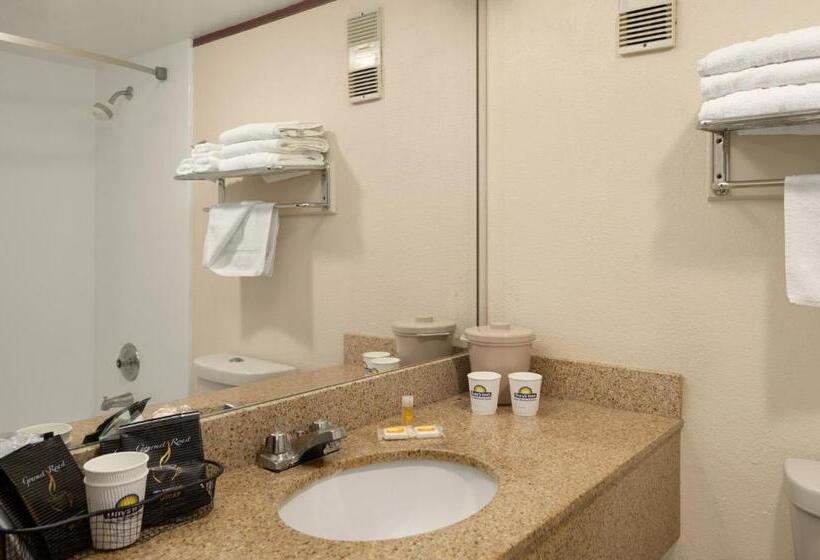 חדר סטנדרט שתי מיטות זוגיות, Envision Hotel Miami International Airport