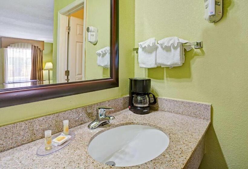 장애인을 위한 킹사이즈 침대 스탠다드 룸, Days Inn By Wyndham Ormond Beach