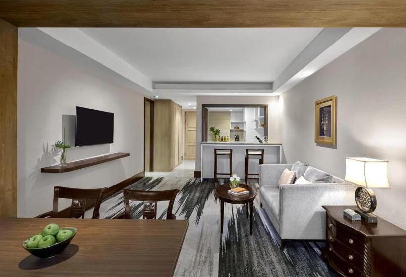 Люкс Премиум, Gran Melia Jakarta
