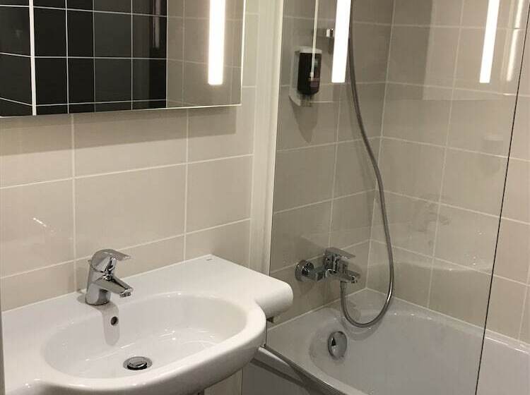 Номер Стандарт, Ibis Styles Paris Roissy Cdg