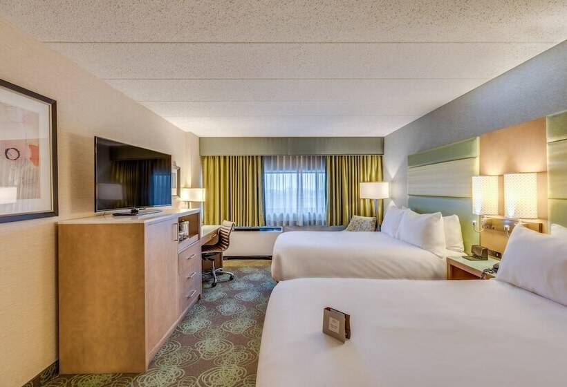 Номер Стандарт, Crowne Plaza Lansing, An Ihg