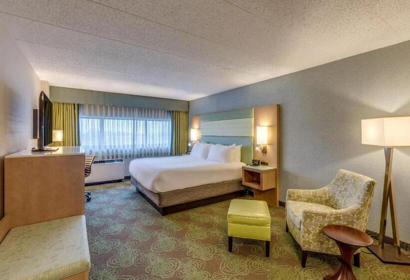 Люкс Кровать Кинг, Crowne Plaza Lansing, An Ihg