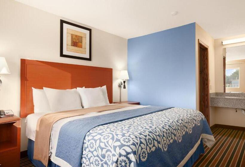 Standard Szoba King Size Bed, Days Inn By Wyndham Champaign/urbana