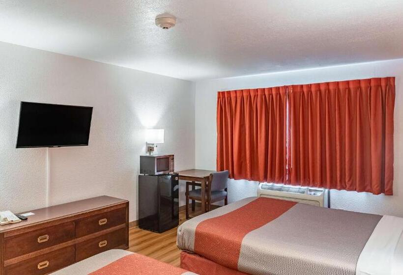 Четырехместный Номер Deluxe, Motel 6 Fond Du Lac, Wi